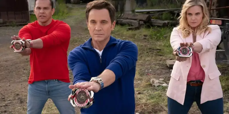 Modrý, červený a růžový strážce vesmíru v novém seriálu na Netflixu.