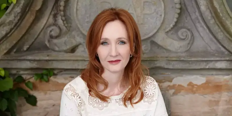 Autorka příběhu J.K Rowlingová.