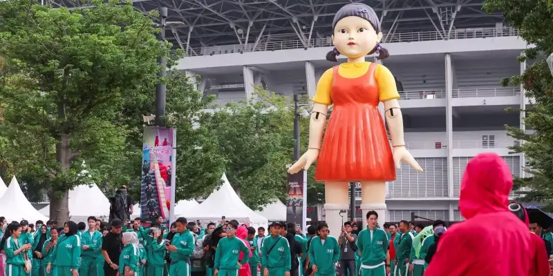 Ikonická obří panenka ve Squid Game 3